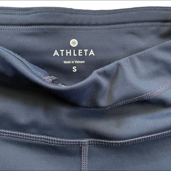 ATHLETA Gel Sonar Dot Capri Leggings Navy Blue and White Size Small - Picture 6 of 7